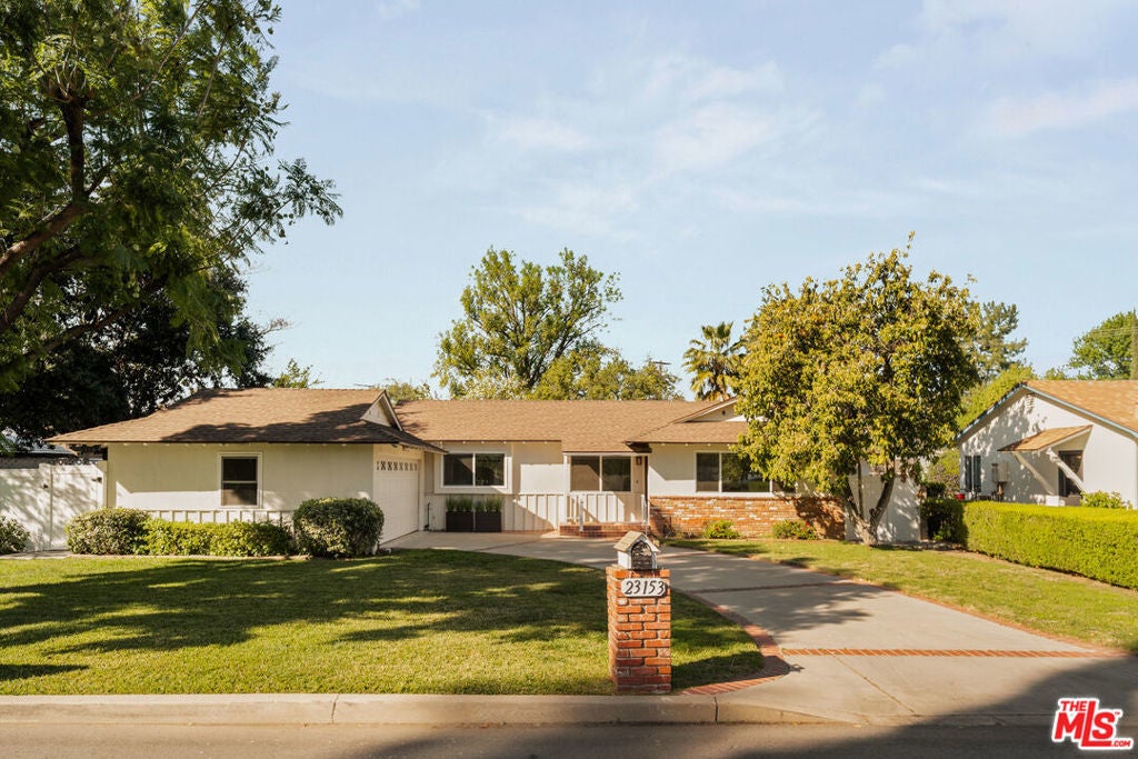 Photo of Listing #26647975