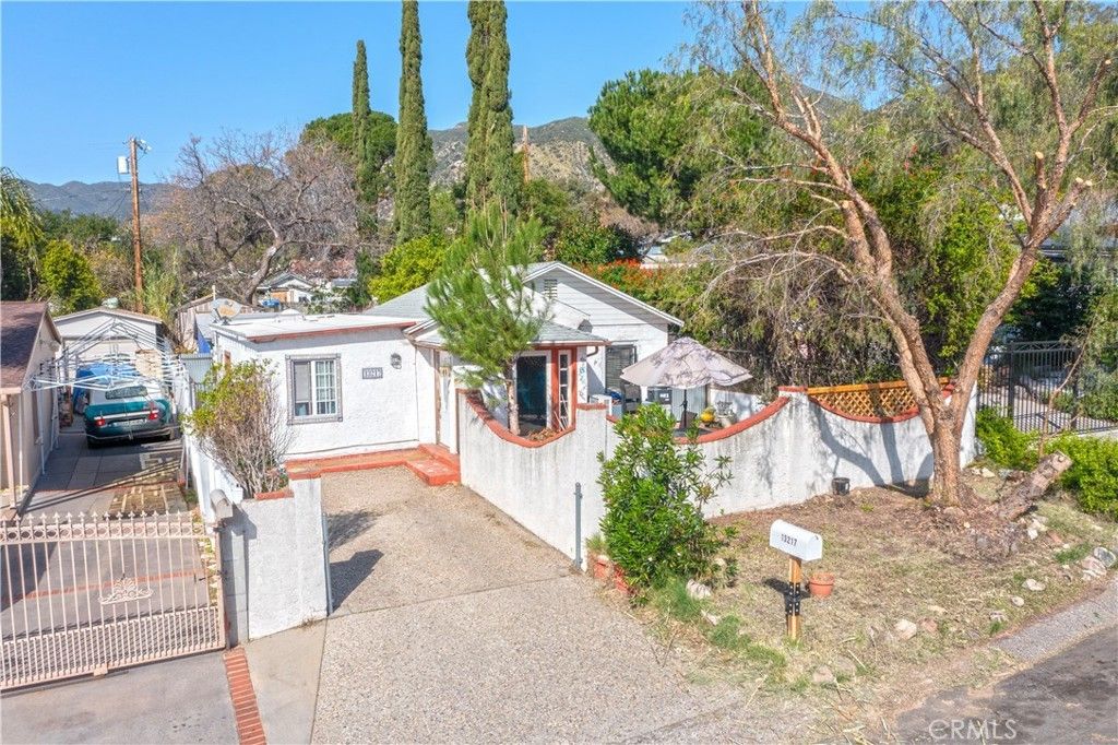 13217 Raven Drive, Sylmar