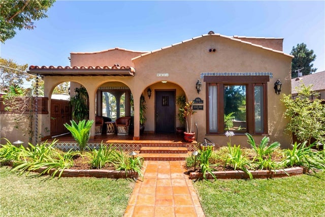 3654 Cerritos Avenue, Long Beach