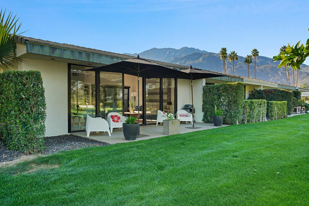 1930 Grand Bahama Drive E, Palm Springs