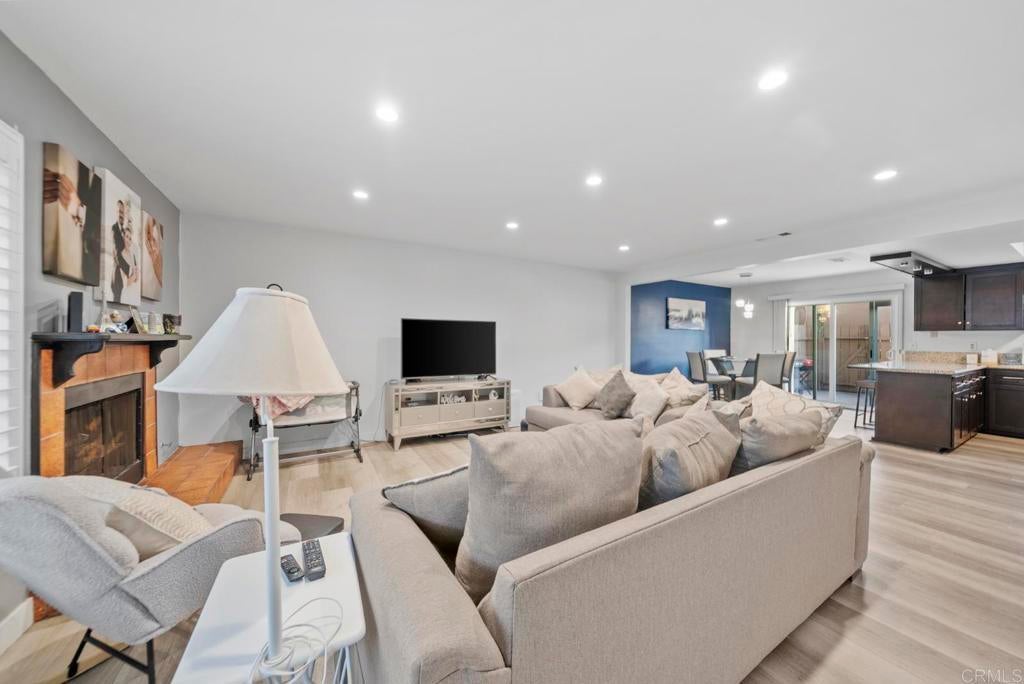 Photo of Listing #PTP2601021