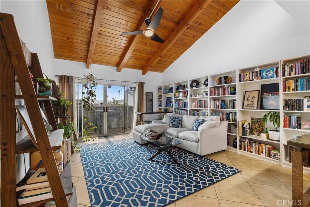 20134 Leadwell Street 332, Winnetka