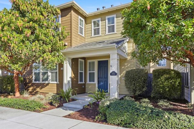 5003 3rd Avenue, Marina