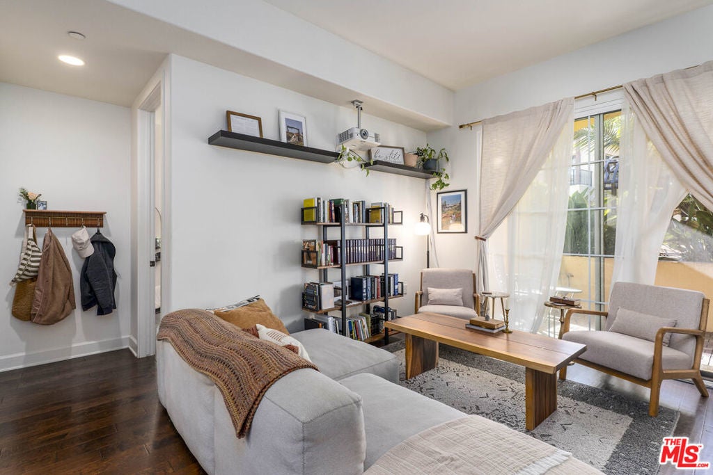 Photo of Listing #25627465