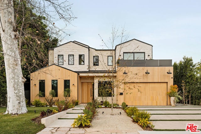 11937 Addison Street, Valley Village