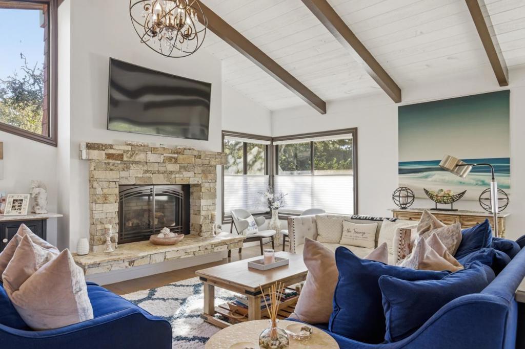 Photo of Listing #ML82034318