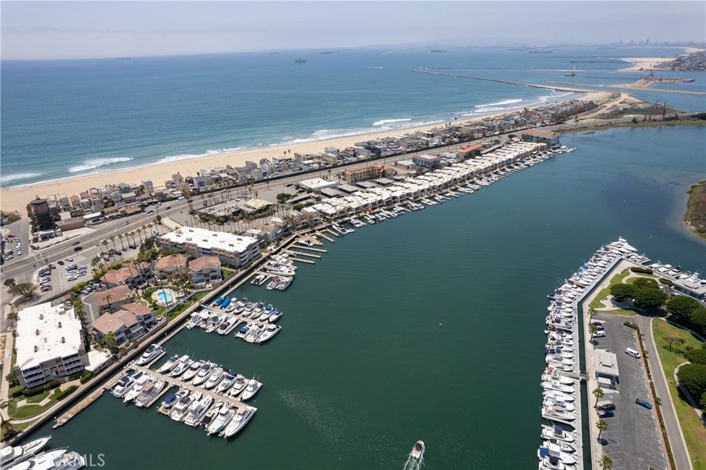 16276 Pacific Circle, Huntington Beach