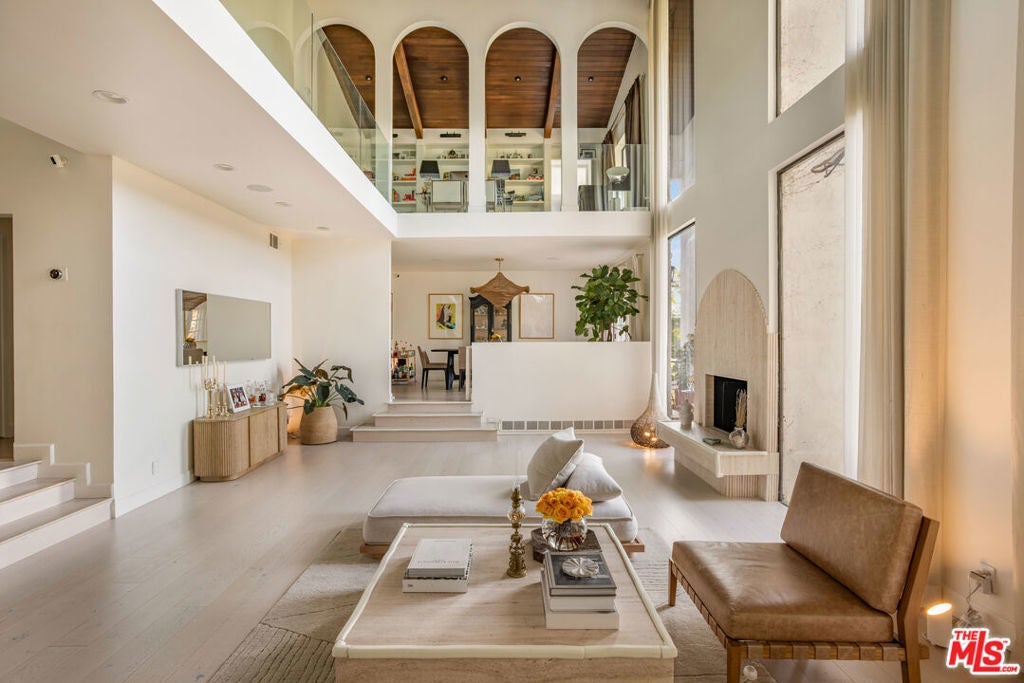 Photo of Listing #26649403