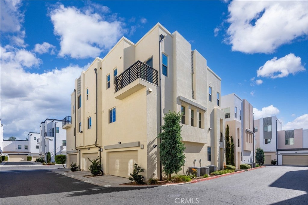 Photo of Listing #OC26029906