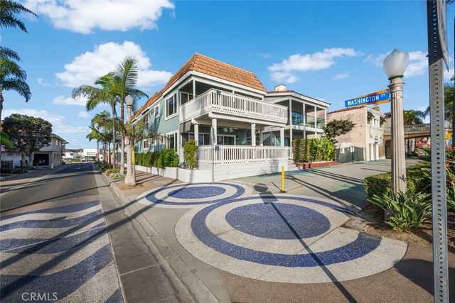 700 E Oceanfront, Newport Beach