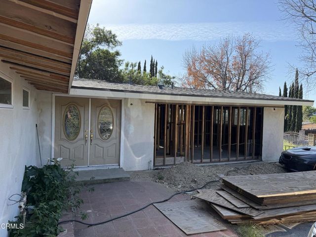 13180 Beaver Street, Los Angeles
