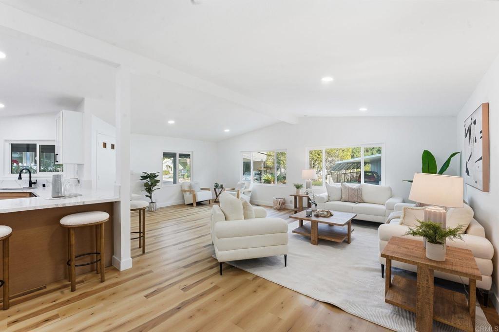 Photo of Listing #PTP2601047