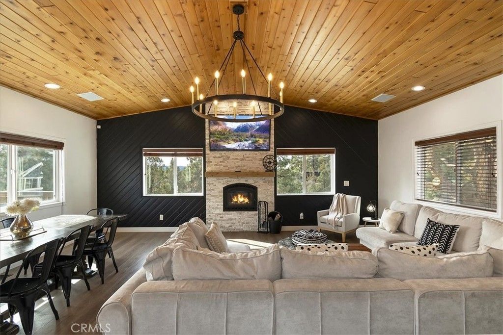 1051 Mound, Big Bear City
