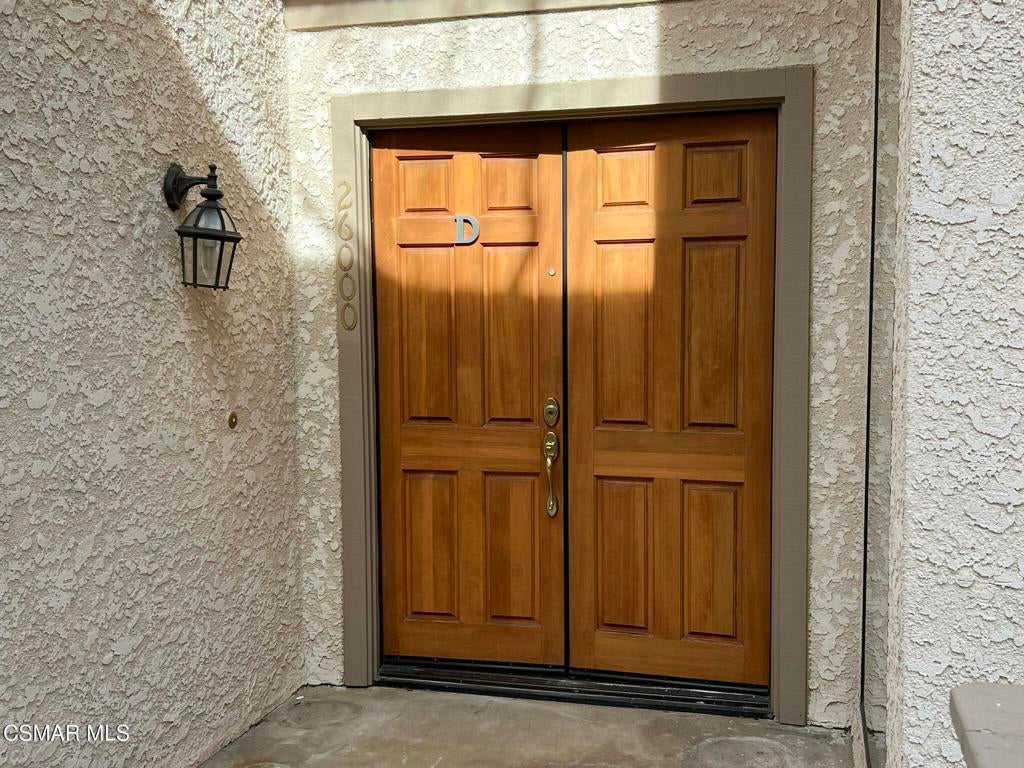 26000 Alizia Canyon Drive D, Calabasas