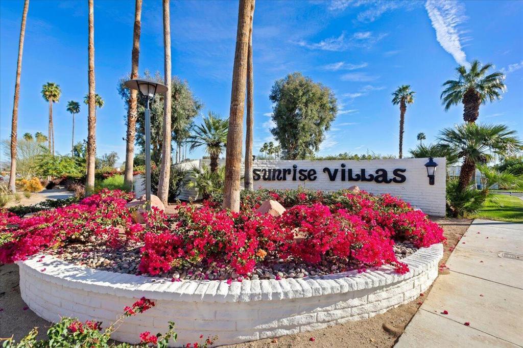 1711 Grand Bahama Drive W, Palm Springs