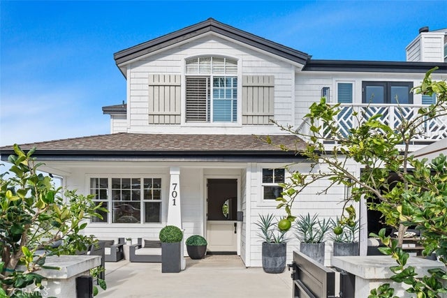 701 Poinsettia Avenue, Corona Del Mar