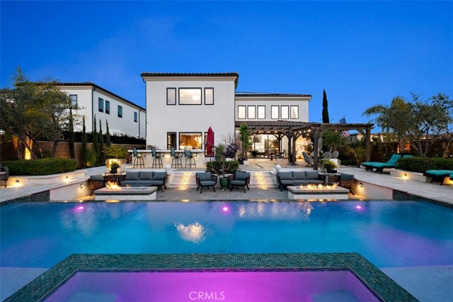 11003 Sweetwater Court, Chatsworth