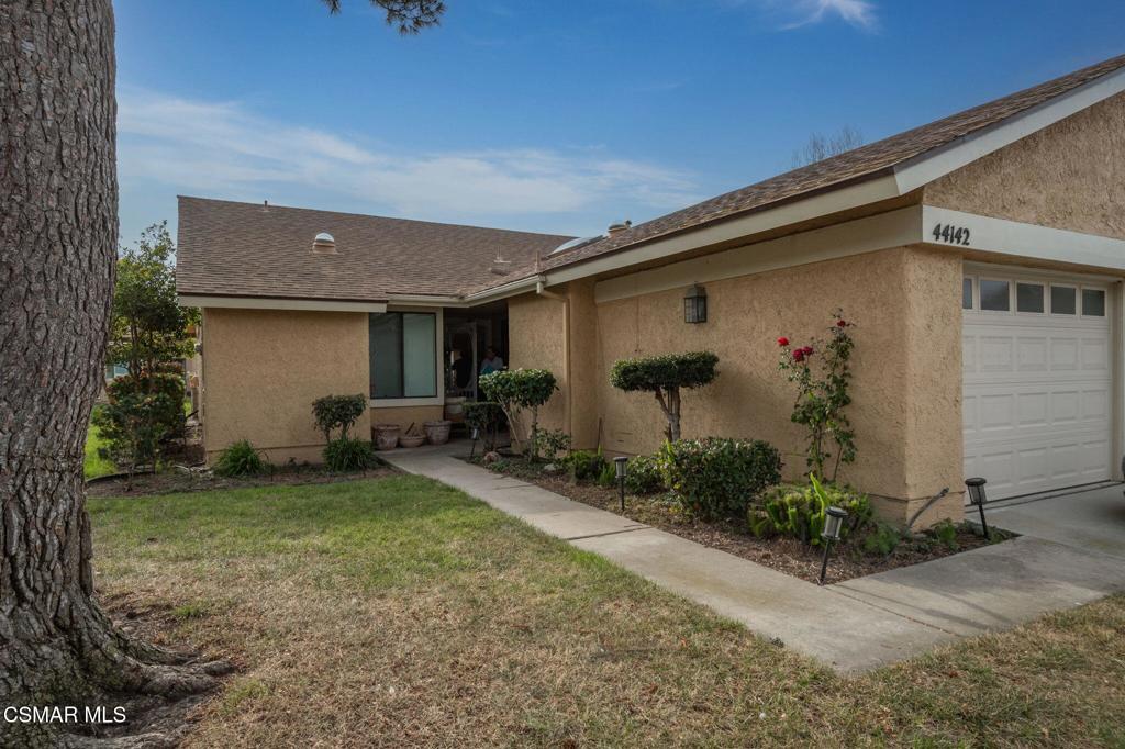 44142 Village 44, Camarillo