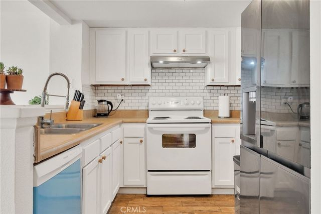 300 E Chestnut, Santa Ana