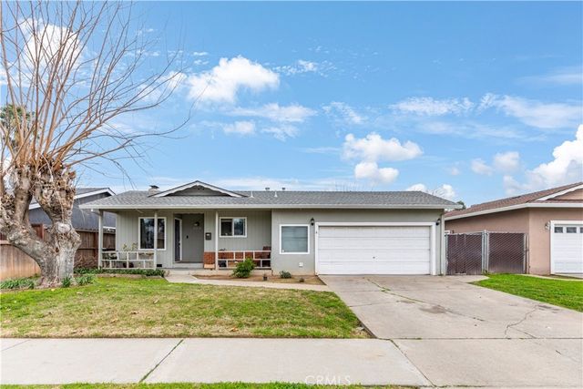 3216 El Capitan, Merced