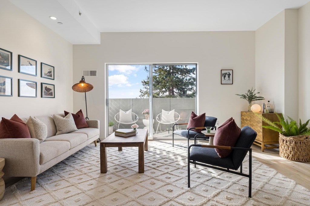 6465 San Pablo Avenue 306, Oakland