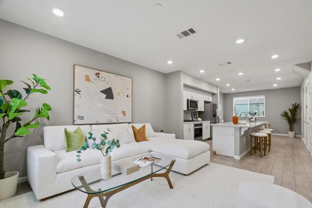 Photo of Listing #ML82034577