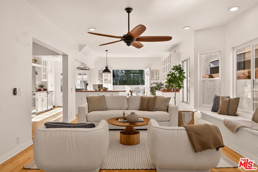 Photo of Listing #26649905