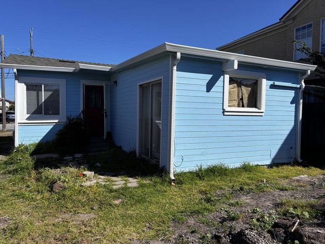 400 Sonoma Avenue, Seaside
