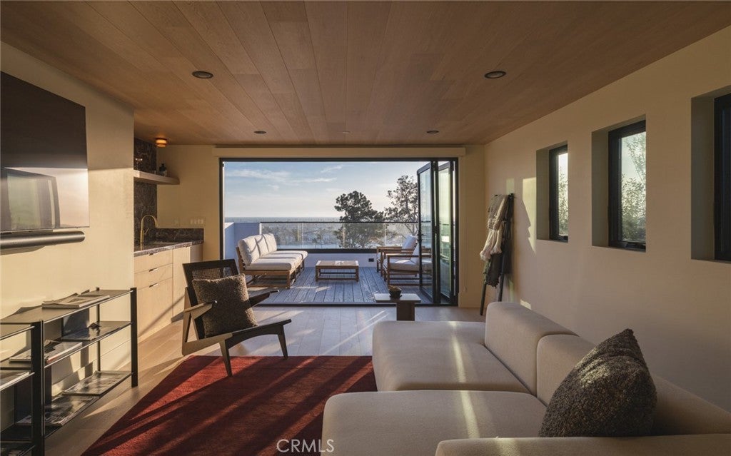 Photo of Listing #NP26030401