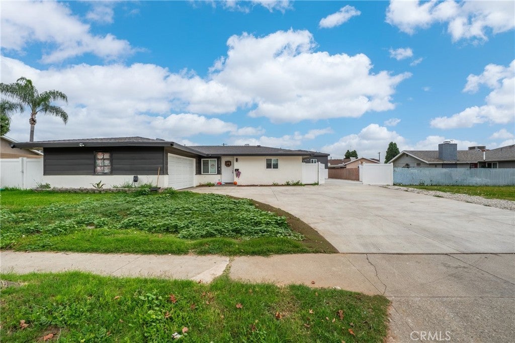 Photo of Listing #IV26029829