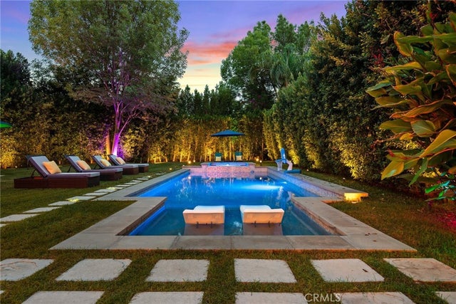 22900 Hatteras Avenue, Woodland Hills