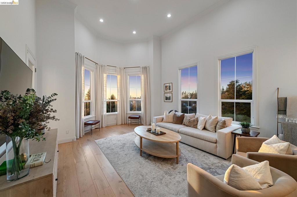 Photo of Listing #41123797