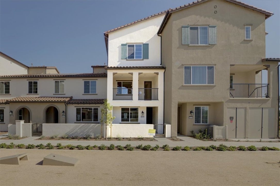 Photo of Listing #OC26029351