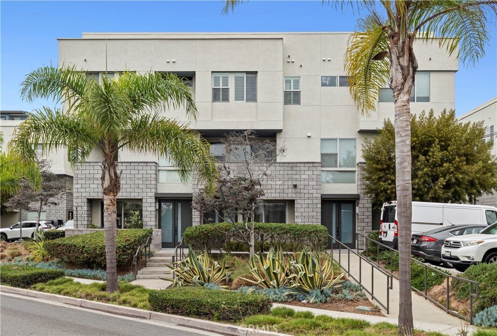 1683 Superior, Costa Mesa