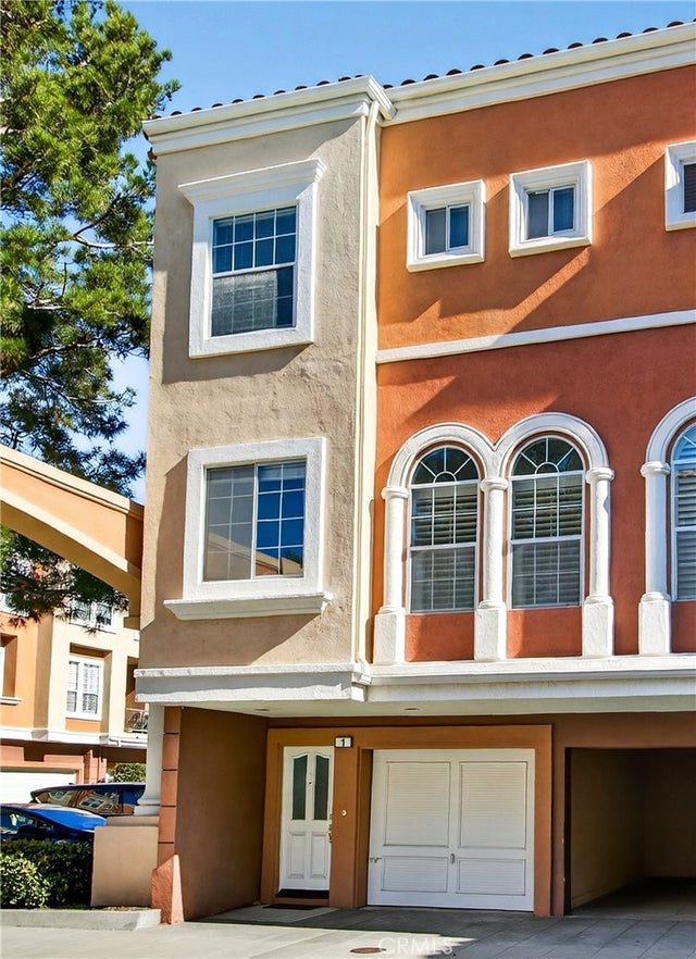 1 Salviati Aisle, Irvine