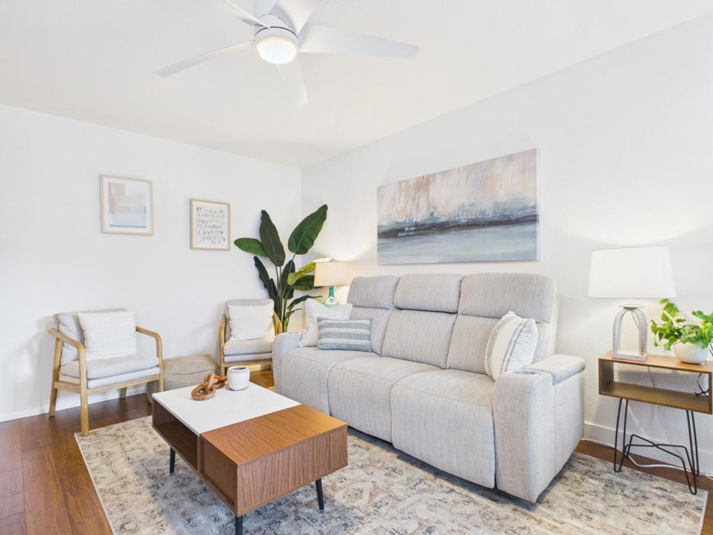 500 Glenwood 123, Monterey