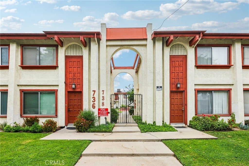 738 Chapel Avenue 15, Alhambra