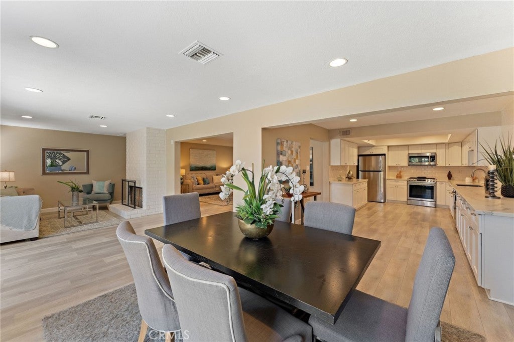 Photo of Listing #OC26032696