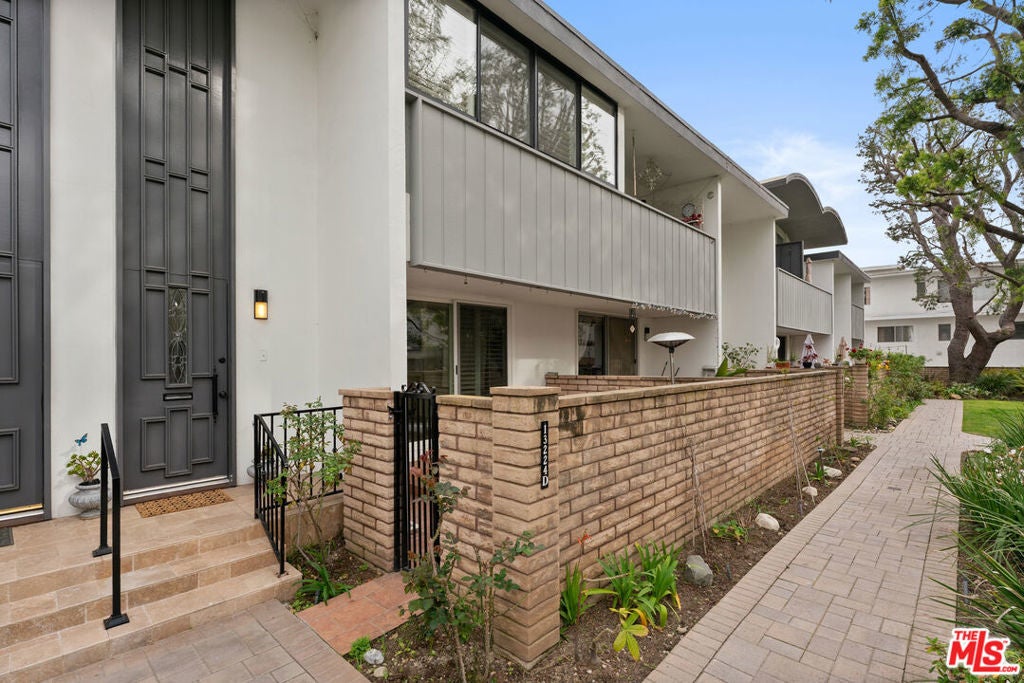 Photo of Listing #26650293