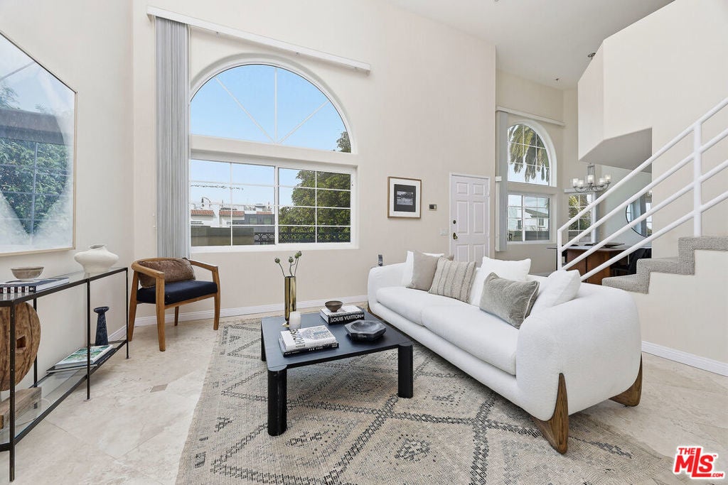 Photo of Listing #26649285