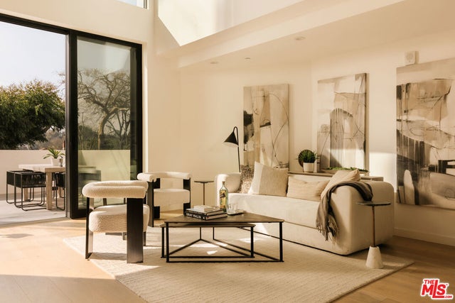 2919 Waverly # 101, Los Angeles