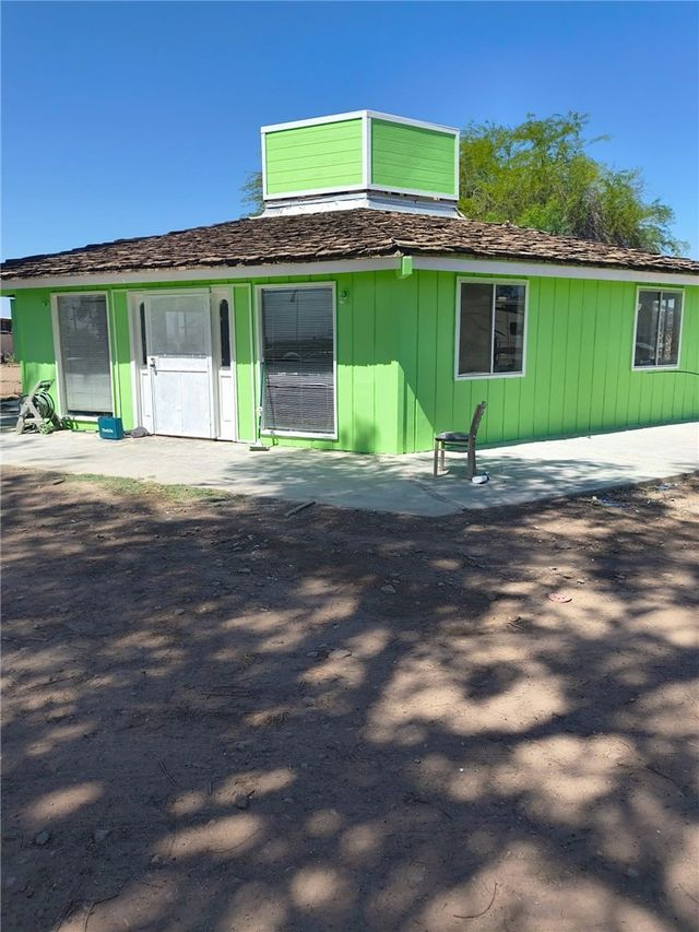 10575 Defrain, Blythe
