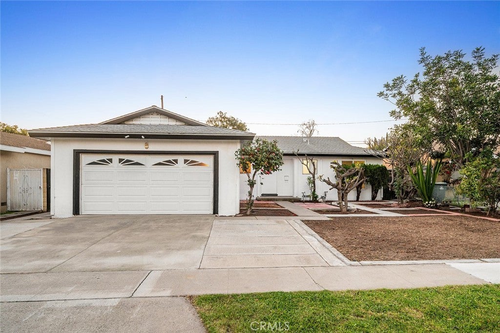 Photo of Listing #OC26031621