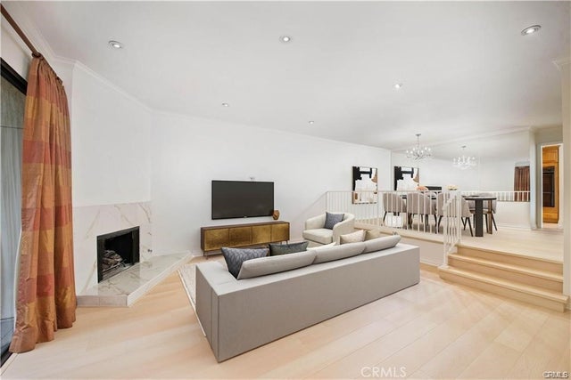 5711 Owensmouth Avenue # 117, Woodland Hills