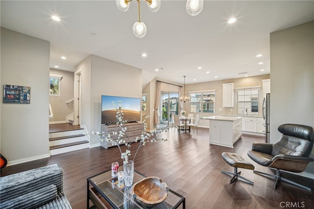 107 Kestrel, Irvine.