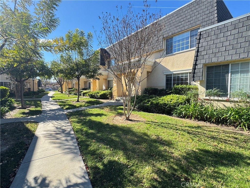 19216 Hamlin Street 8, Reseda