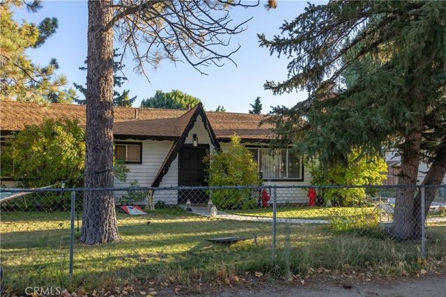 332 Grenfall Lane, Big Bear City