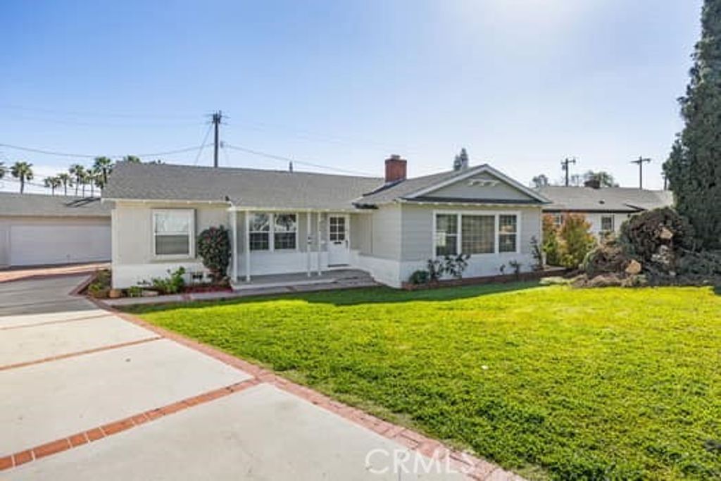 456 El Camino, Fullerton