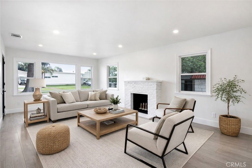 4061 Maplewood Pl, Riverside