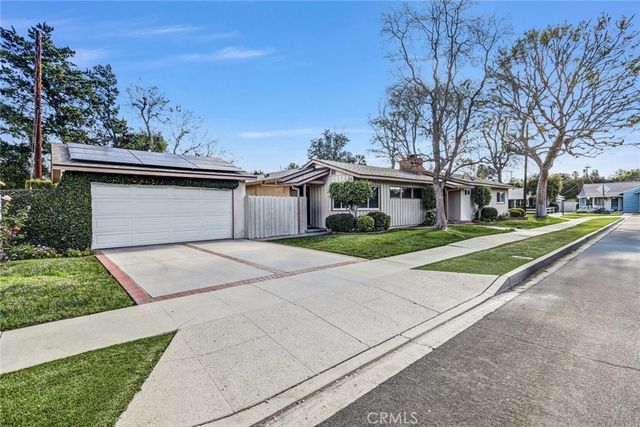 5906 Colbath, Valley Glen